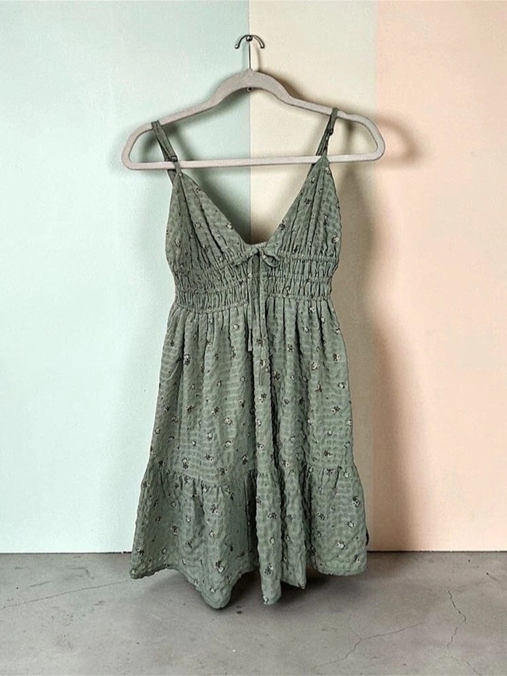 Aeropostale Floral Mini Dress in Green Size Small Like New